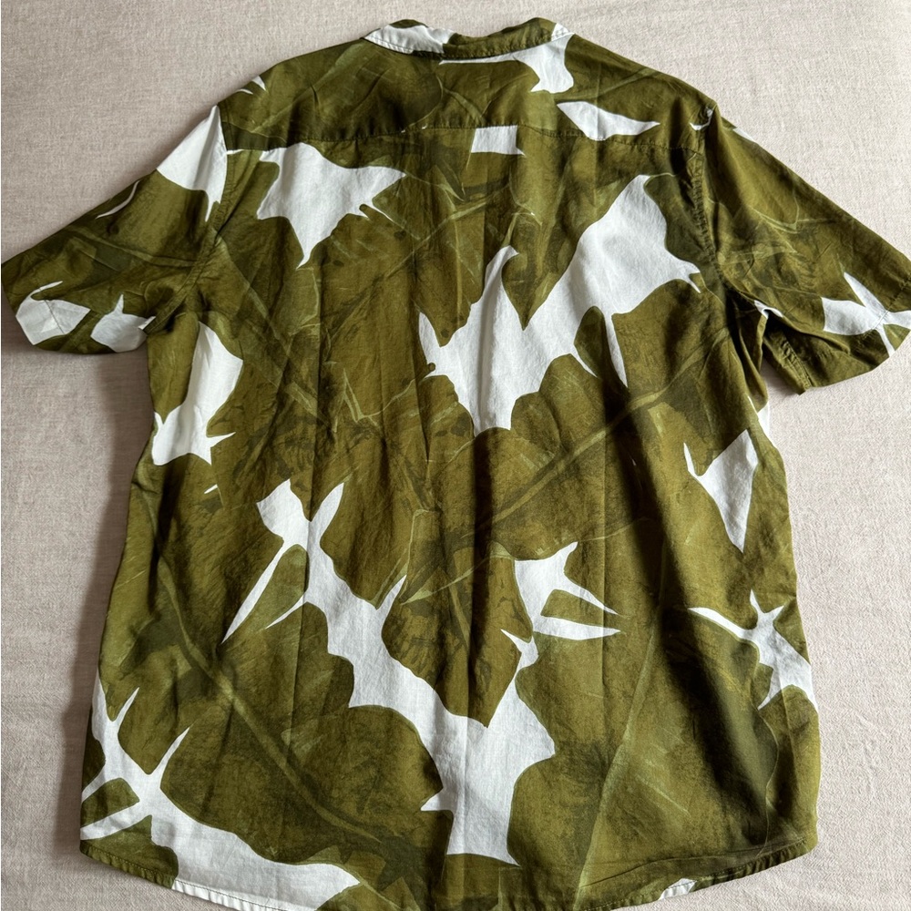 Tropical Button Up - Picture 2 of 4